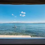 Beachfront Pebble *