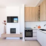 Beachfront Pebble