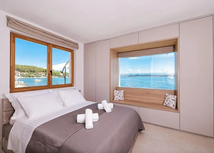 Beachfront Pebble Appartement *