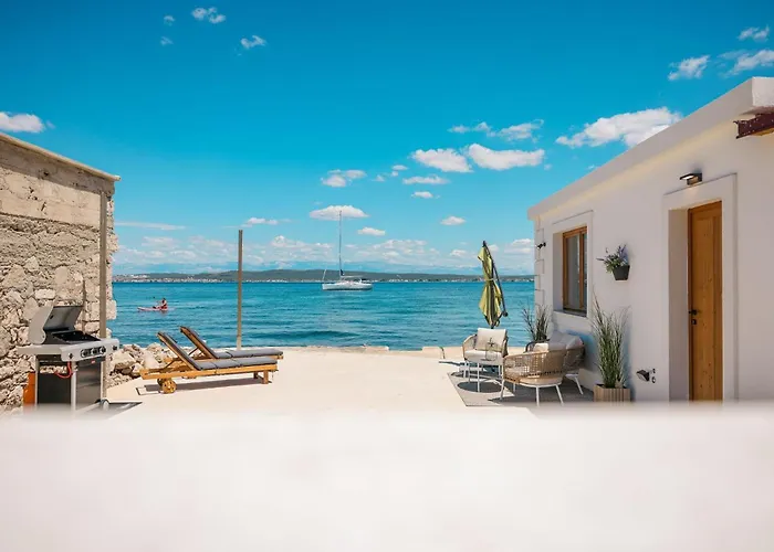 דירה Beachfront Pebble *