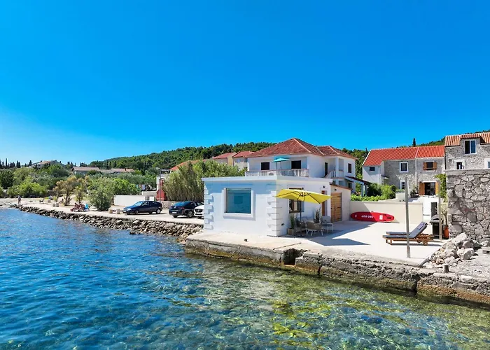 Beachfront Pebble Appartement *