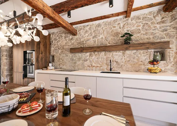 Beachfront Pebble Appartement *