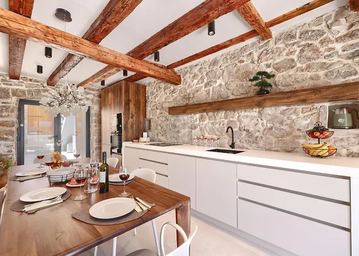 Beachfront Pebble Ždrelac