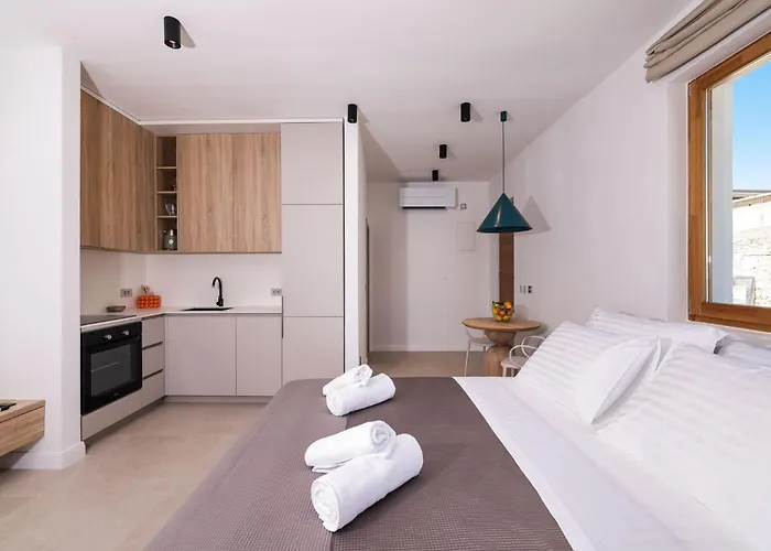 Beachfront Pebble Appartement *